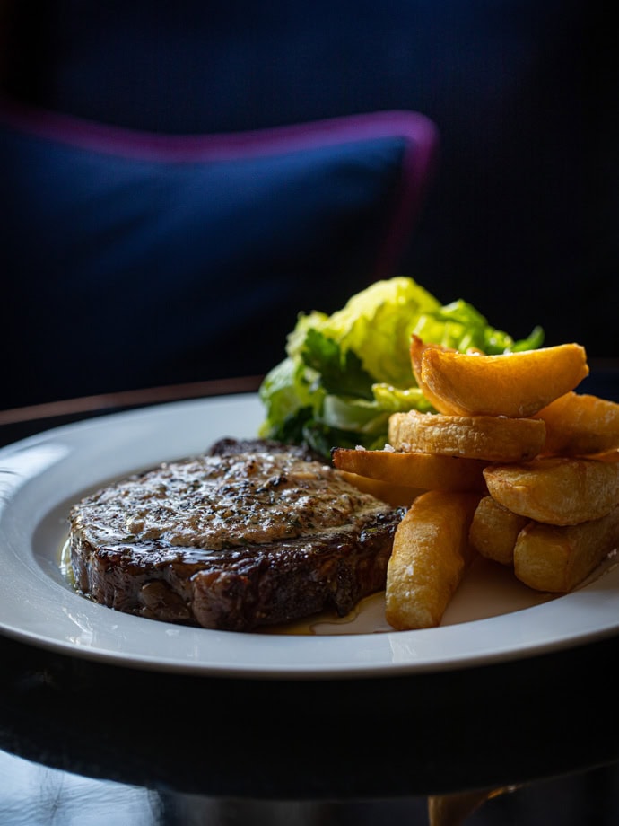 0036 - 2020 - Parsonage Grill - Oxford - High Res - Food Steak Chips - Web Feature
