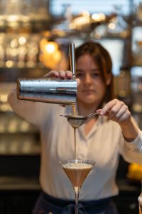 0002 - 2022 - Parsonage Grill - Oxford - High Res - Bar Cocktail Preparation Ellie - Web Hero