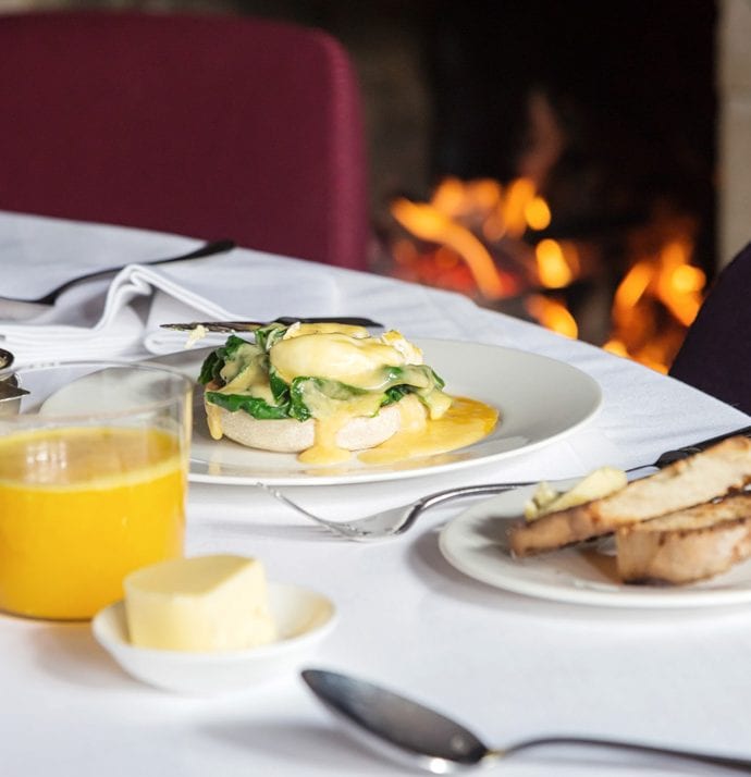0032-2014-Parsonage-Grill-Oxford-Low-Res-Breakfast-Eggs-Florentine-Web-Feature-aspect-ratio-690-714