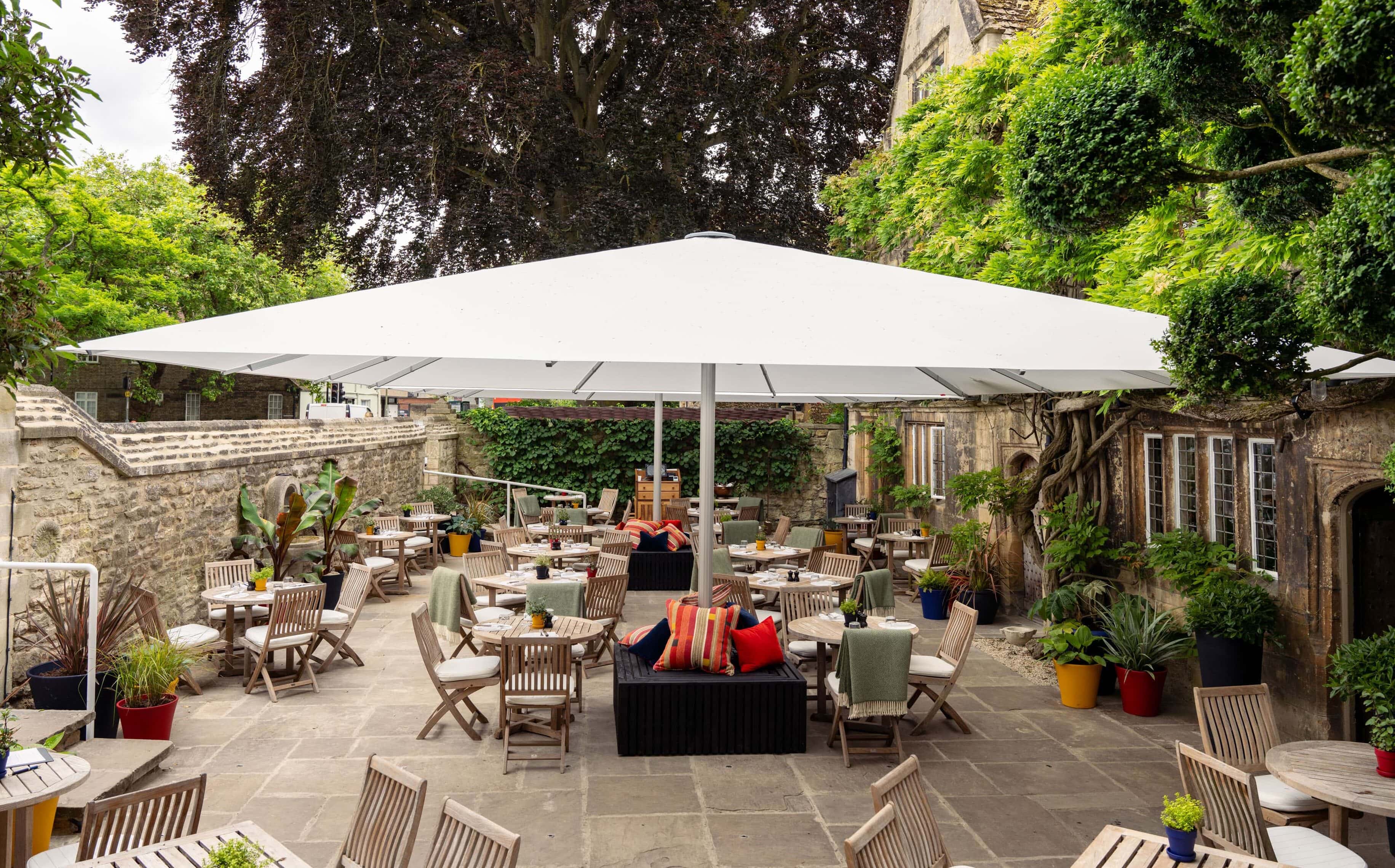 Parsonage Grill & Bar | Luxury Five Star Plus Quality in Oxford