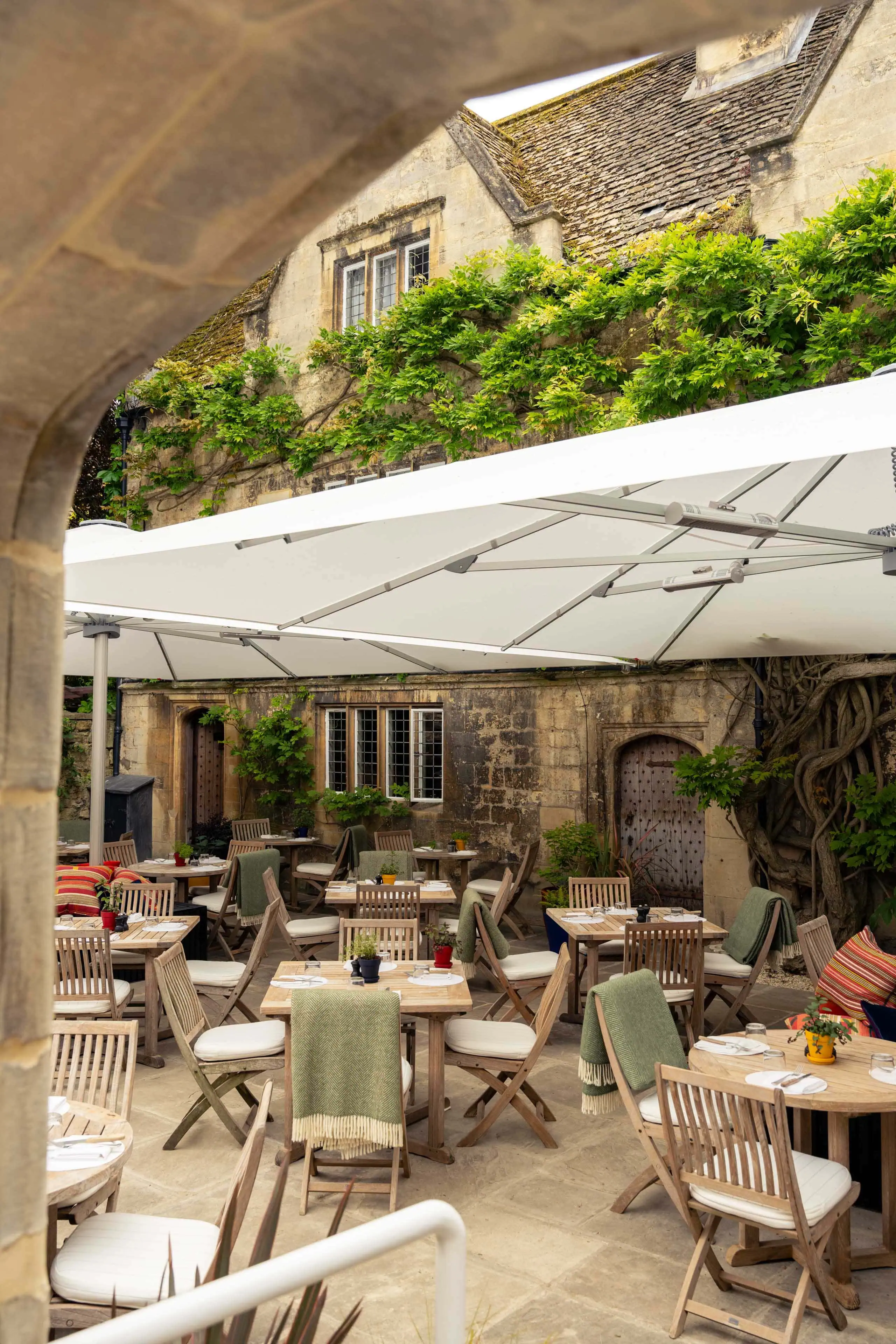 A7R03776 - 2024 - Parsonage Grill - Oxford - High res - Outdoor Terrace Exterior - Web Hero